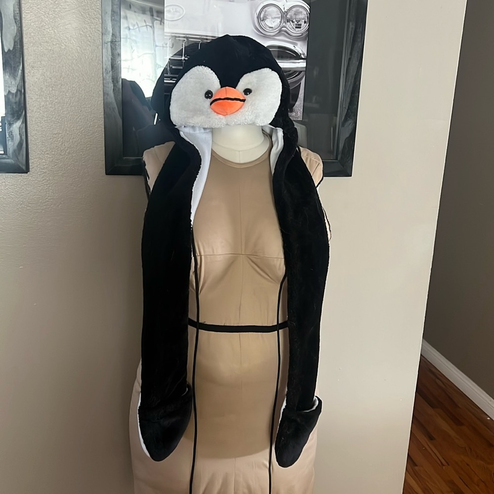Penguin beanie with pockets